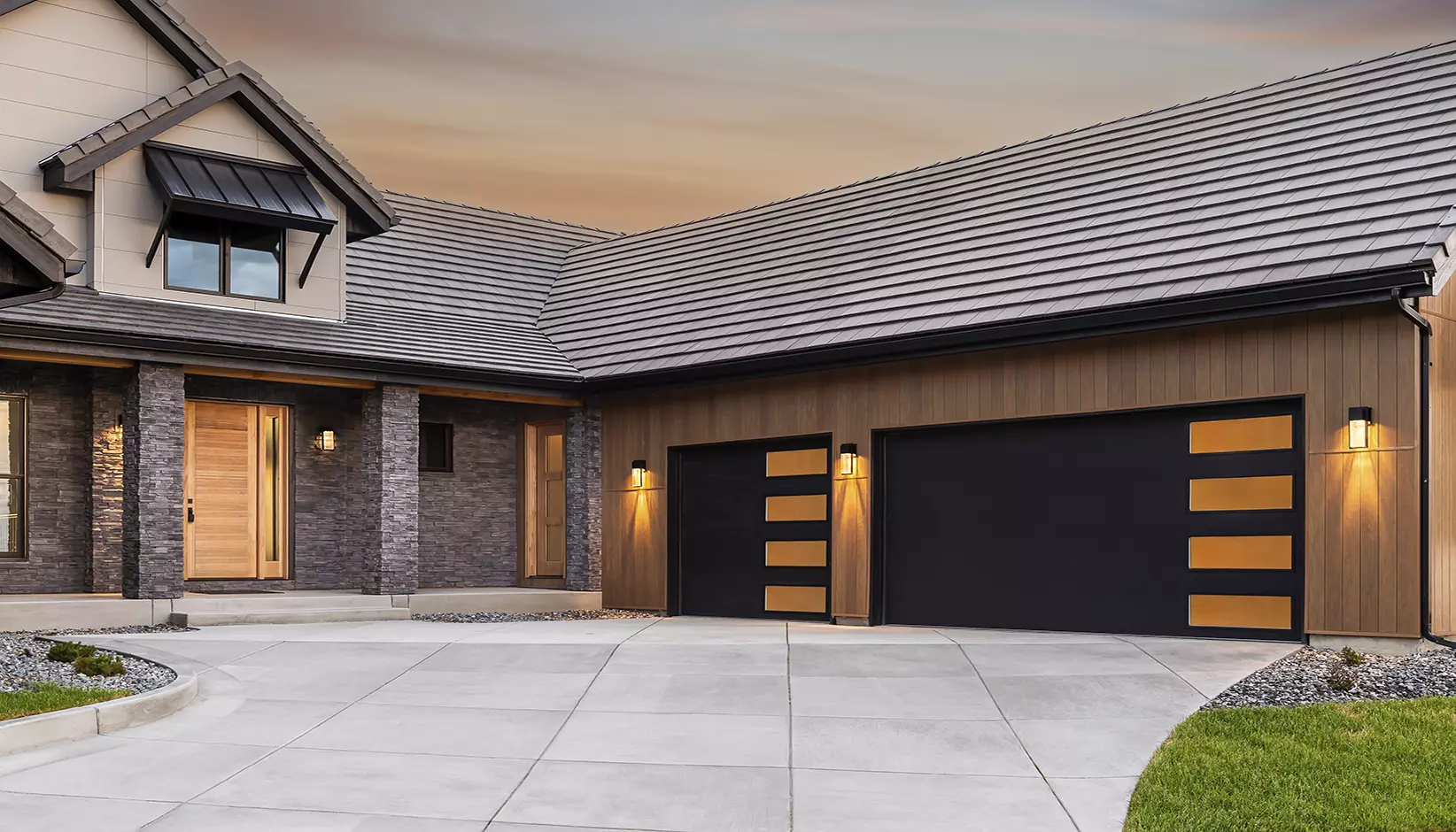 Clopay Modern Steel Collection design example 3